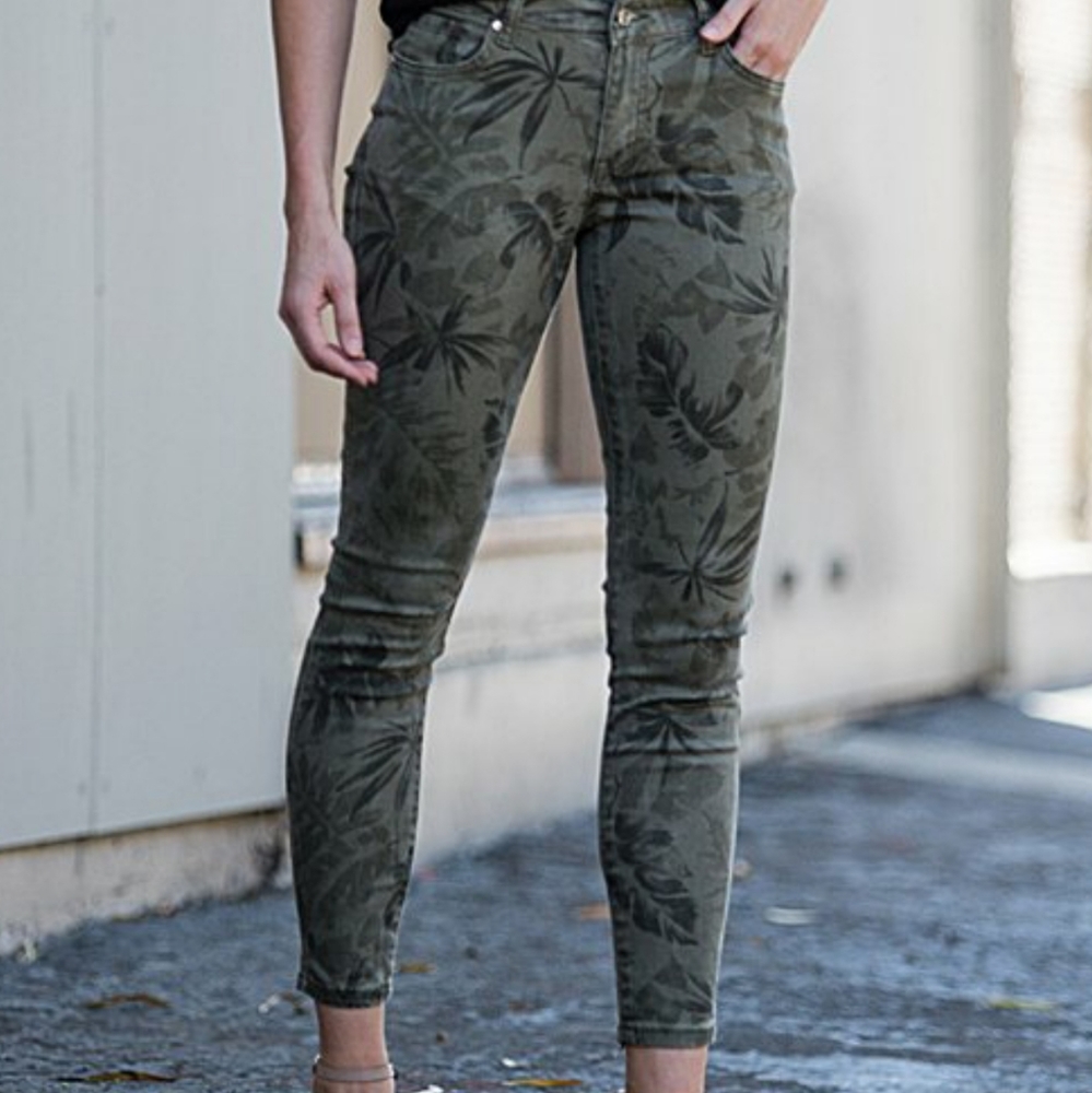 "Parker" palm leaf skinny jeans